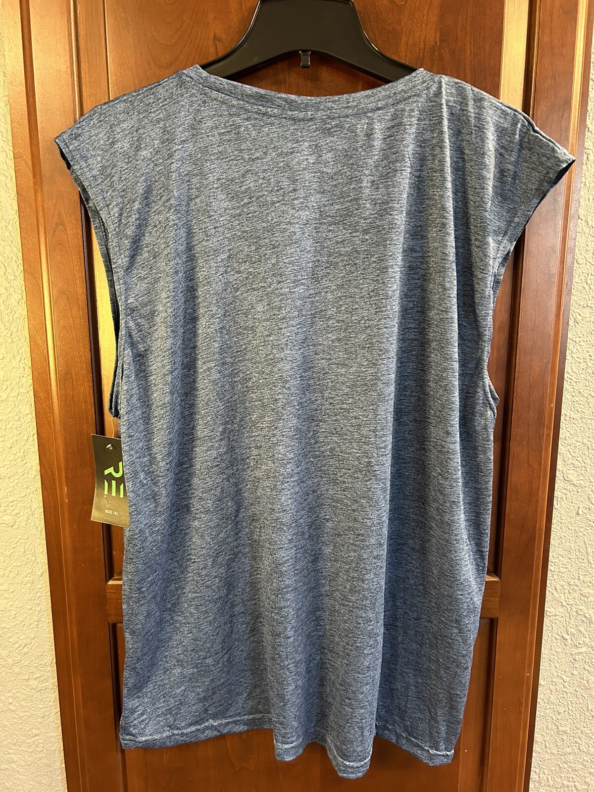 Real Essentials Tank Top Shirt Men’s X-Large Blue Microfiber Gym Running Active gallery