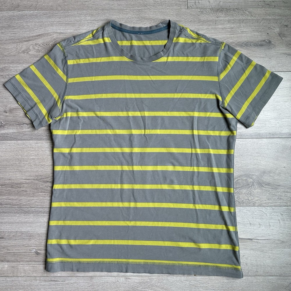 Lululemon Mens T Shirt Size Medium, Gray/ Neon Yellow Striped, Short Sleeve Gym