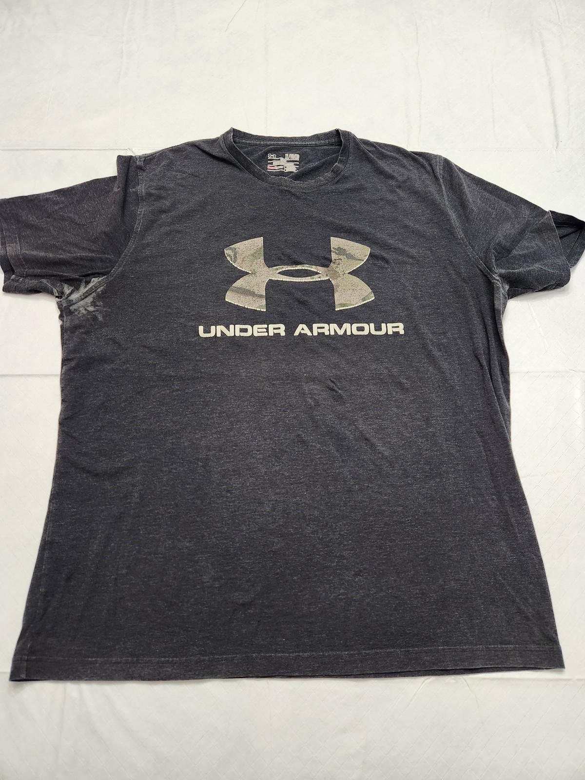 Under Armour Shirt Mens XL Gray HeatGear Loose Fit Athletic Camo Logo Tee gallery