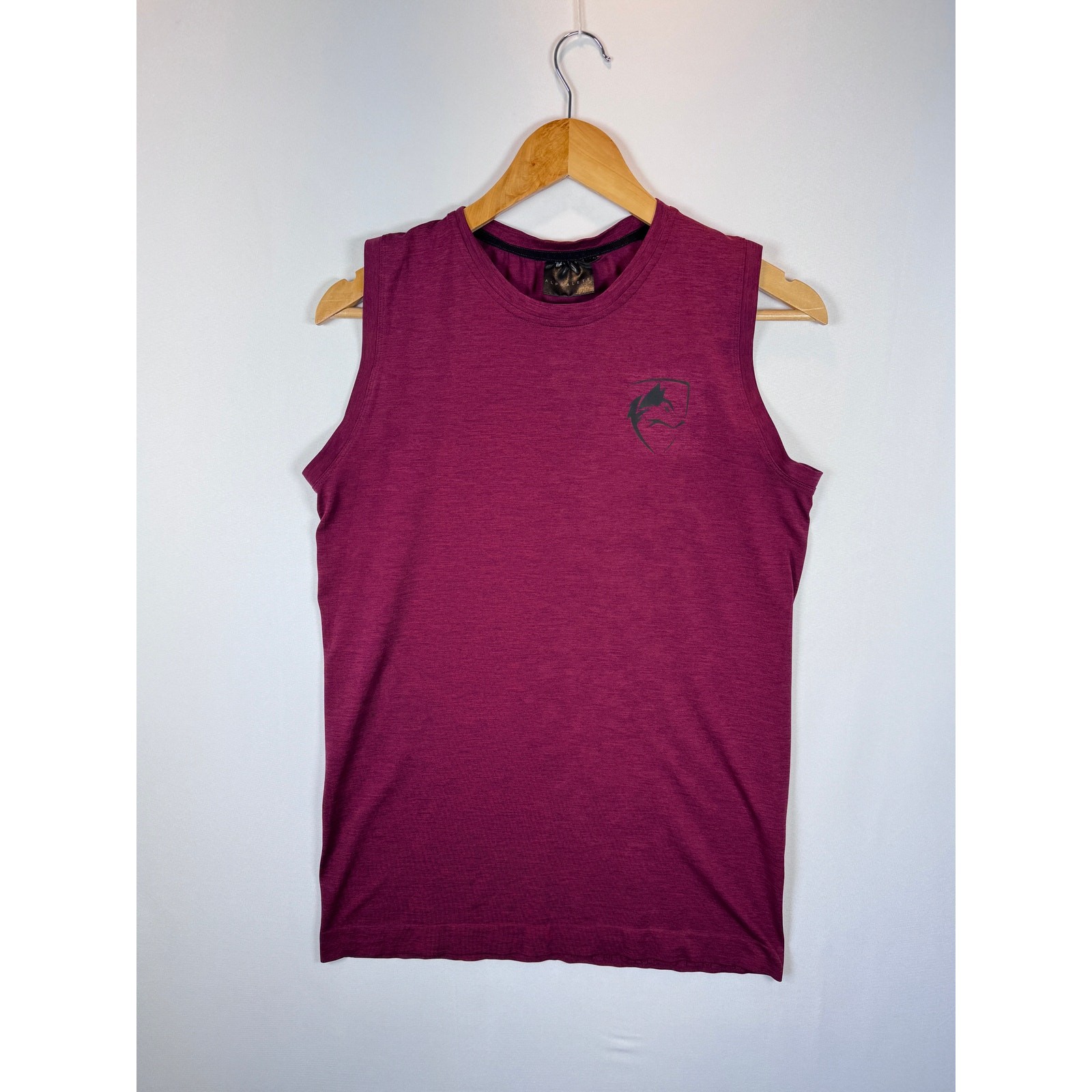 Alphalete Mens Medium Burgundy Sleeveless Athletic Tank Top Wolf Logo Gym gallery