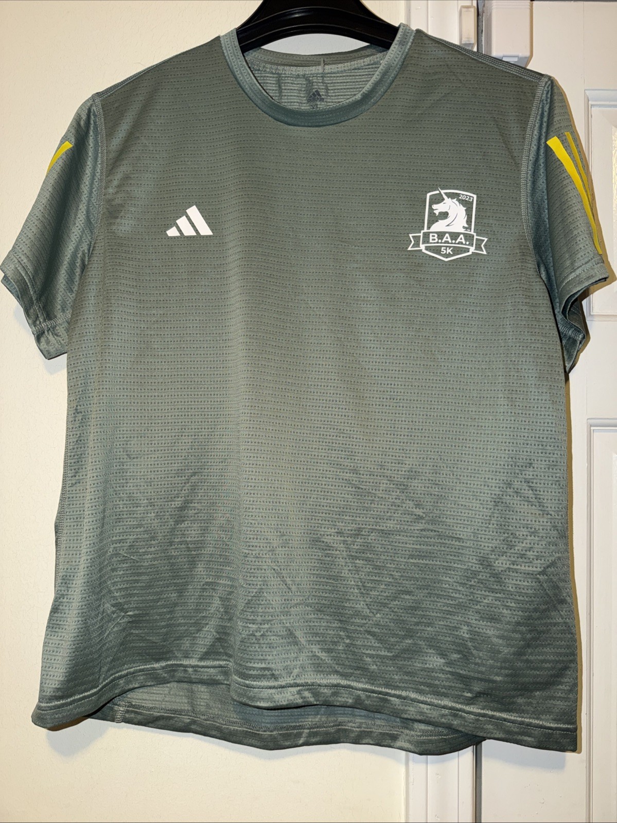 ADIDAS B.A.A Men’s 2023 BOSTON ATHLETIC ASSOC 5K Olive Green Size XL B64 gallery