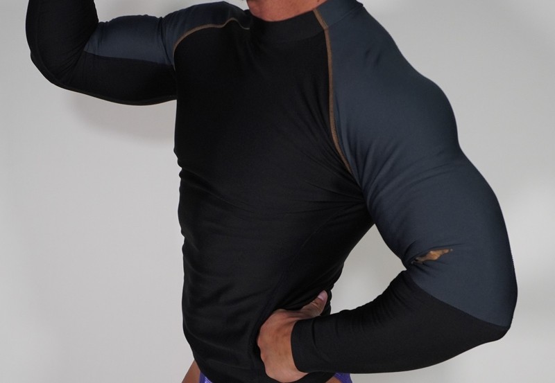 MEN'S LONG SLEEVE THICK COMPRESSION ATHLETIC SHIRT SIZE L gallery