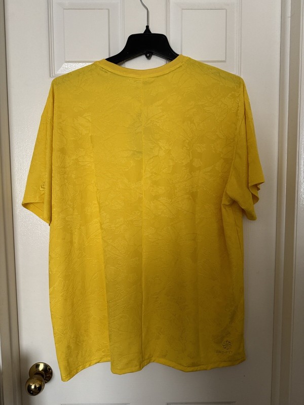 Nike Men's XL-Tall Dri-FIT Tech Pack Yellow Jaquard Short Sleeve Top DQ4300-719 gallery