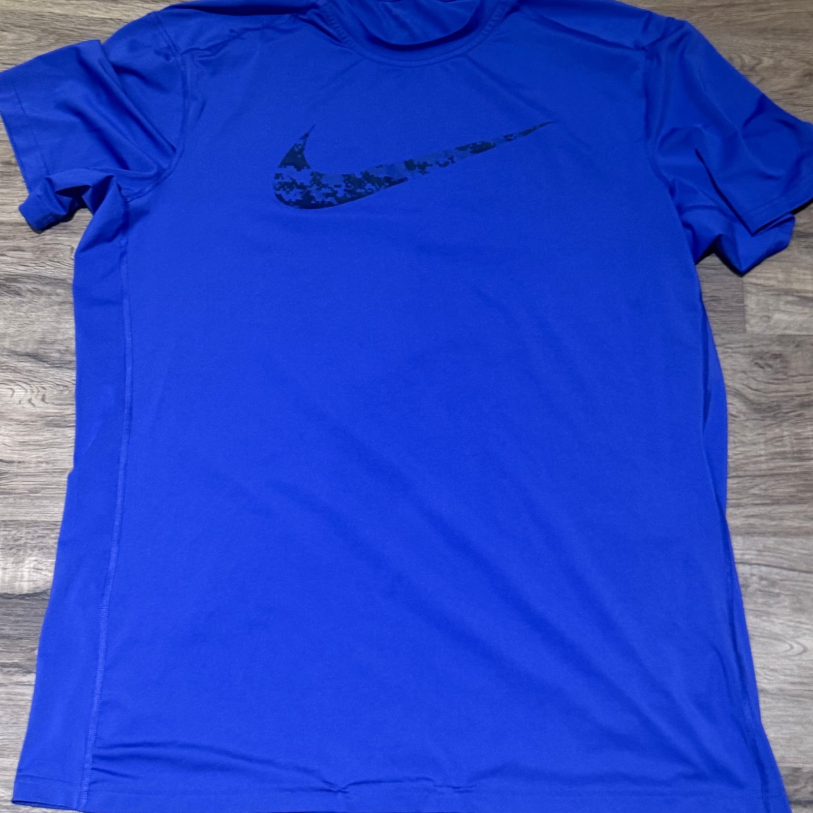Nike Men's Dri-FIT Fitted Royal Blue Camo Swoosh Training T-Shirt gallery