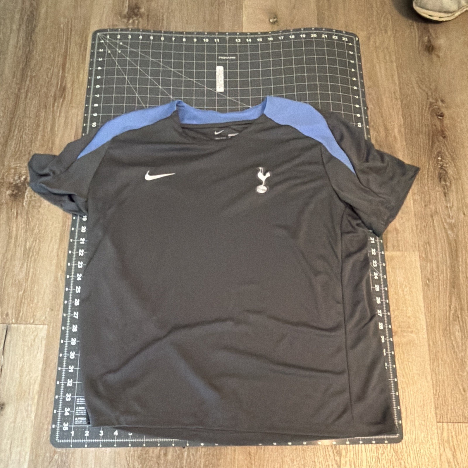Nike Tottenham Dri-FIT Men's XXL Black/Blue Crew Neck Short Sleeve Slim Fit gallery