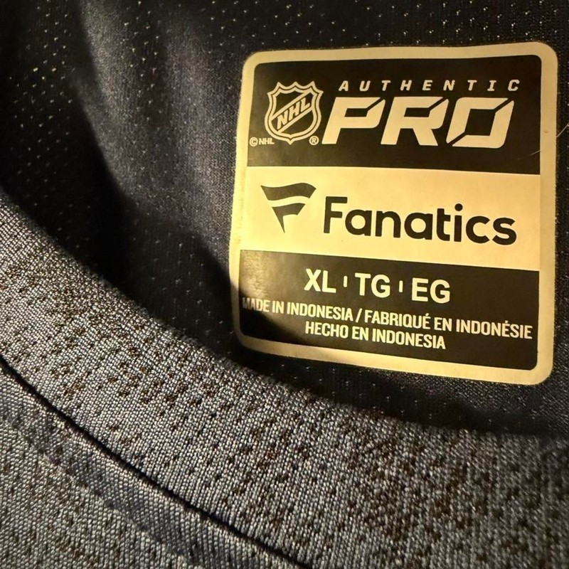 Nhl Men's Navy and Blue Top gallery