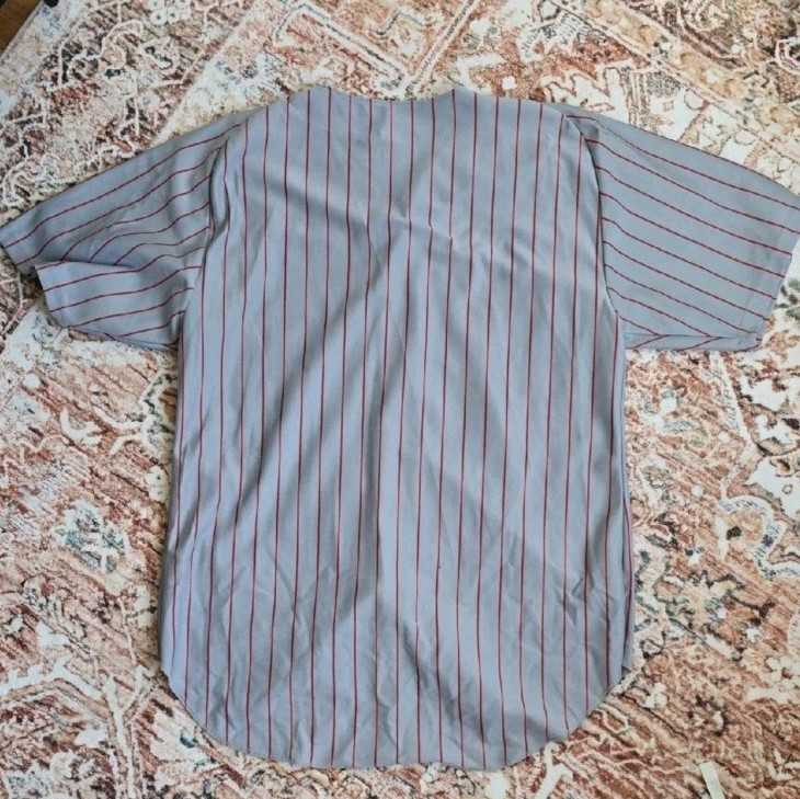 Vintage Budweiser Men's Gray And Red Striped Base Jersey Size L gallery