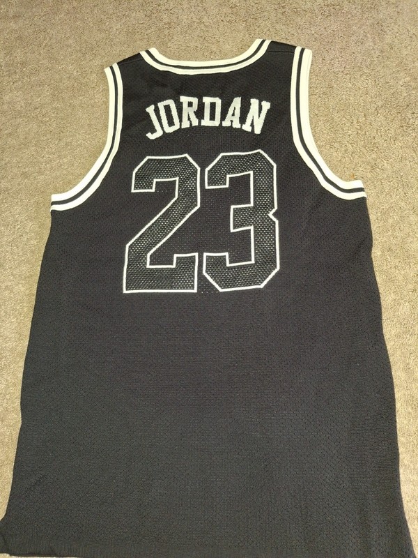 Jordan x PSG Paris Knit Basketball Jersey Men's Medium gallery