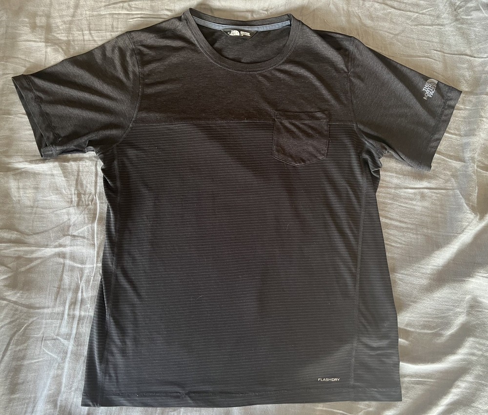 The North Face Men's Flashdry Athletic Shirt-Large black striped with pocket