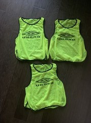 3 yellow UMBRO Pinnies Practice Jerseys size L Dri-Fit Neon, a1