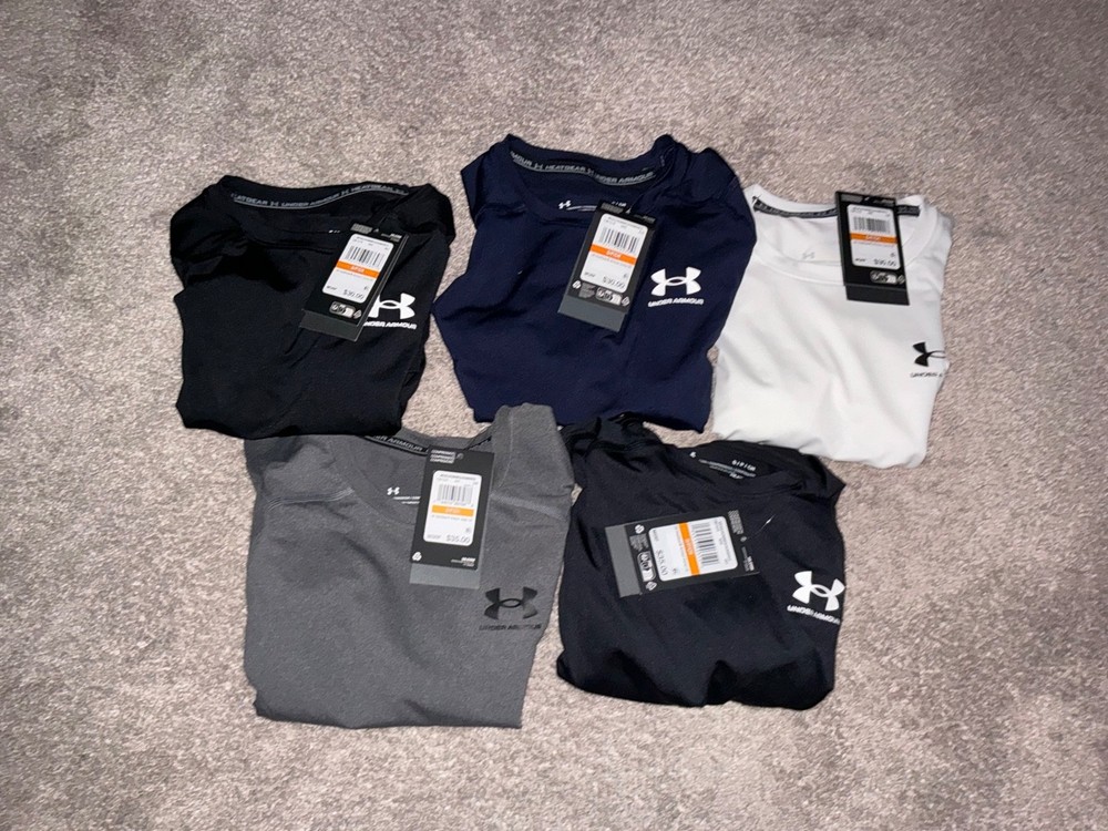 Bundle Under Armour HeatGear Men's Compression Short Sleeve brand new size small
