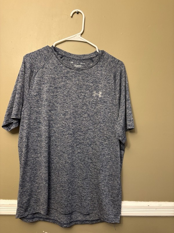 UnderArmor Tech Tee Men’s L Loose Fit Blue Gray Heather Color gallery