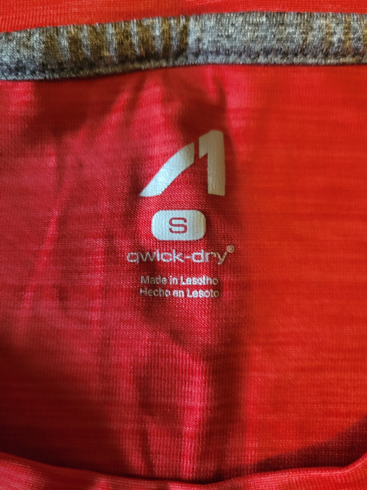 AND1 Quick Dry Sleeveless Tank Top Red Men's Size S Crew Neck Pullover gallery
