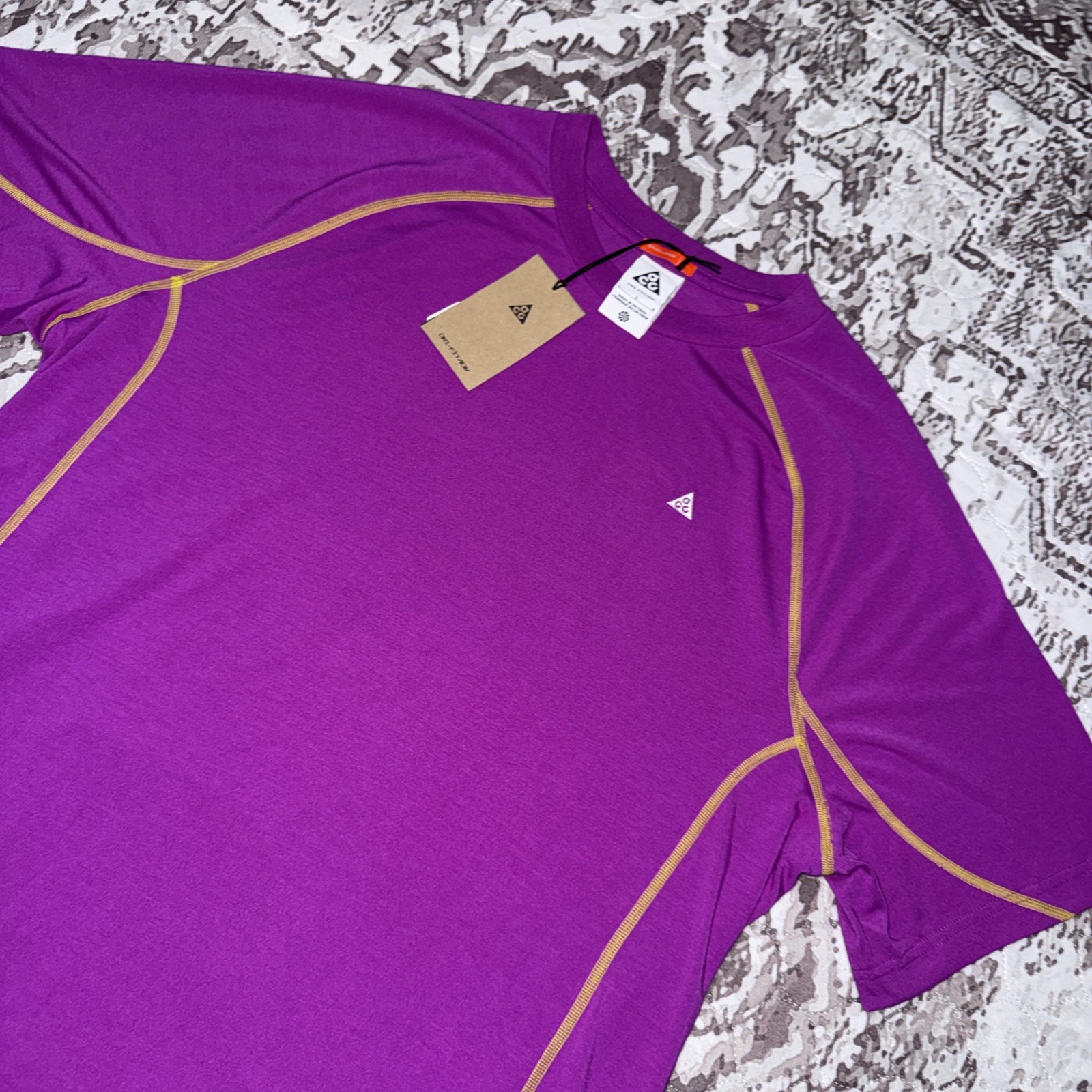 NWT Nike ACG Goat Rocks Purple T-Shirt HJ2881 551 Men’s Size XL. F1 gallery