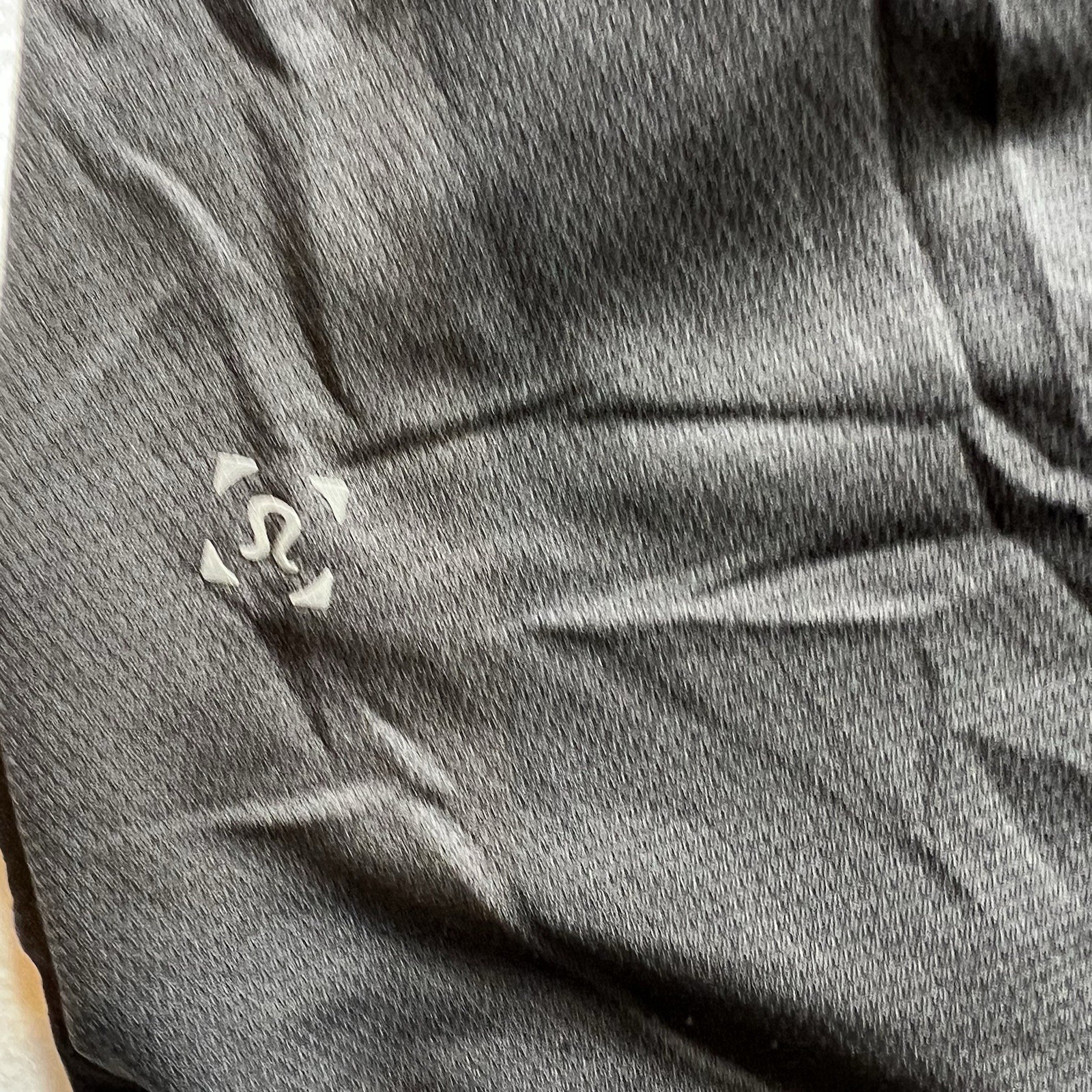 Men's XL lululemon Mesh Crew Neck Athletic Fit Breathable Tee gallery