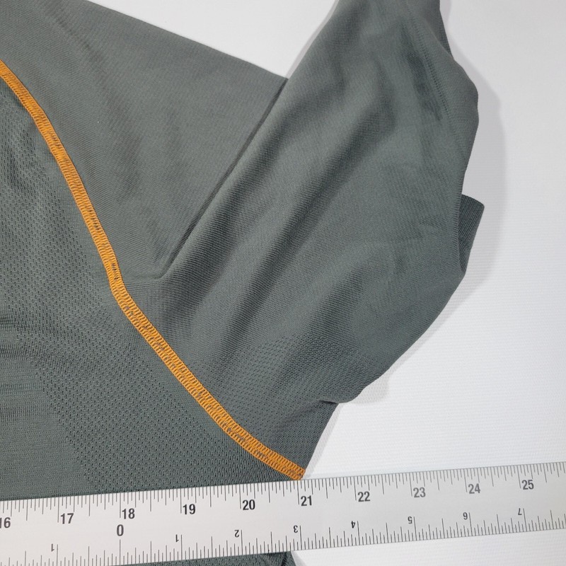 LULULEMON MENS METAL VENT TECH GRAY SHIRT Sz XL WITH SMALL POCKET ON THE SLEEVE gallery