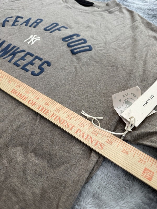 Fear Of God Essentials MLB New York Yankees 2 Piece Set SS26 in Small gallery