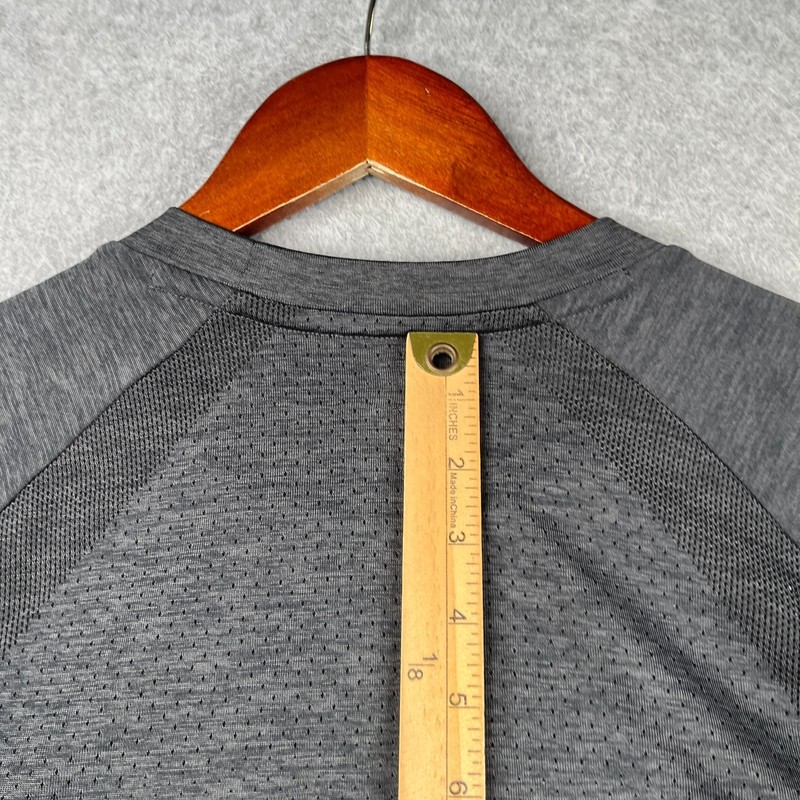 Uniqlo Long Sleeve Active Gym Shirt Dark Gray heather Training Stretch Mens M gallery