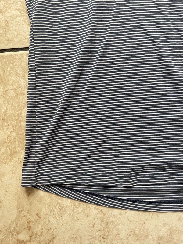 Lululemon 5 Year Basic Tee Men’s Short Sleeve Blue Large Stripe Classic T-Shirt gallery