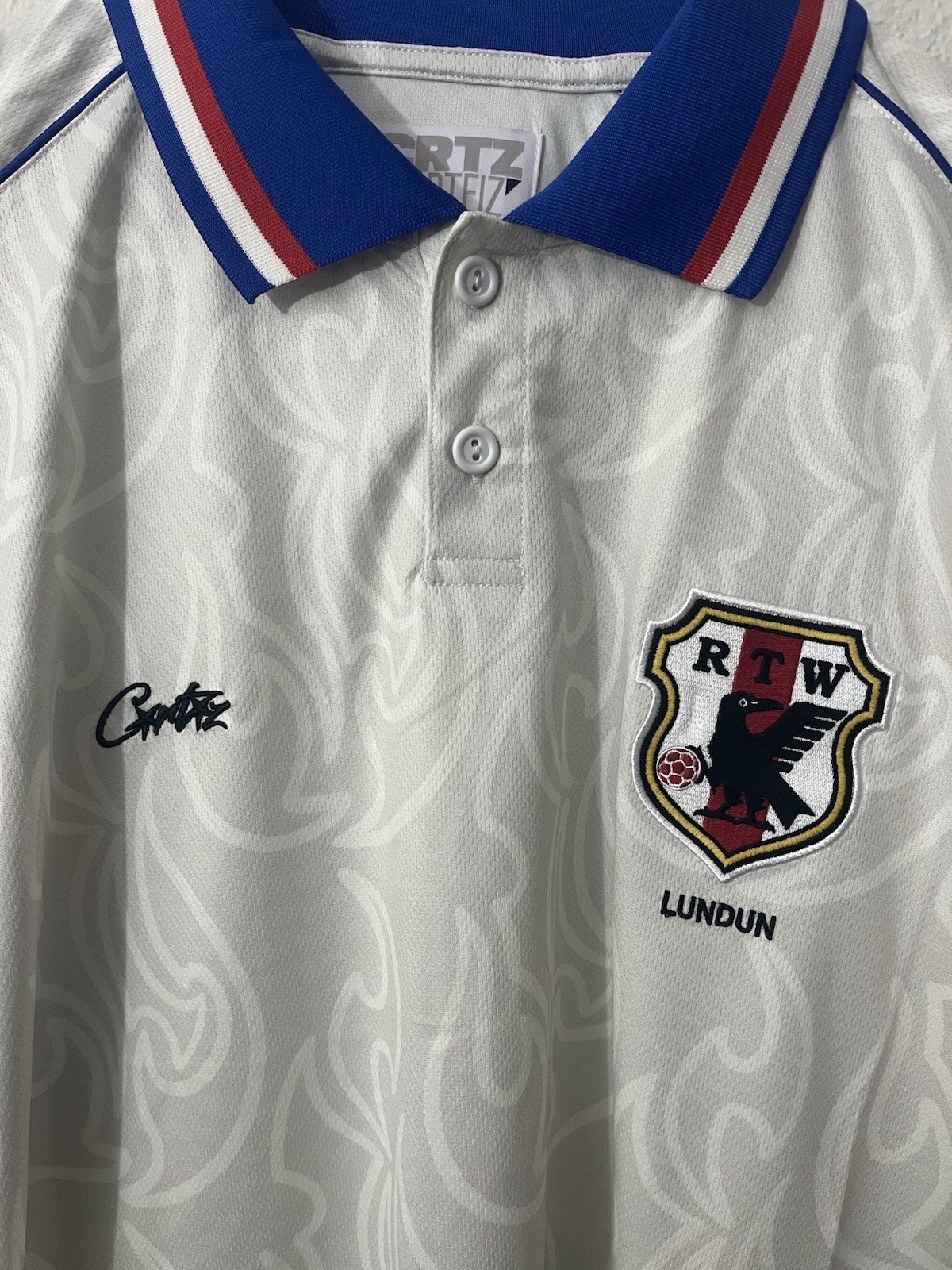 2025 Corteiz Japan Flames Football Soccer Jersey White Size M Medium gallery