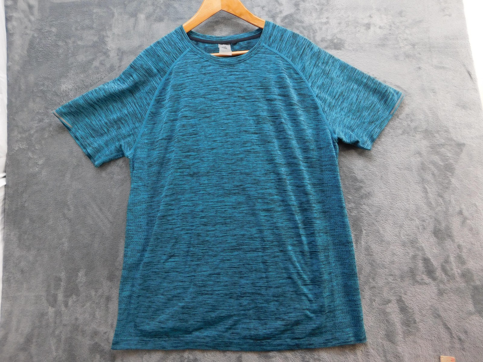 VRST Shirt Mens XL Blue Athletic Performance Short Sleeve Stretch Raglan Tee gallery