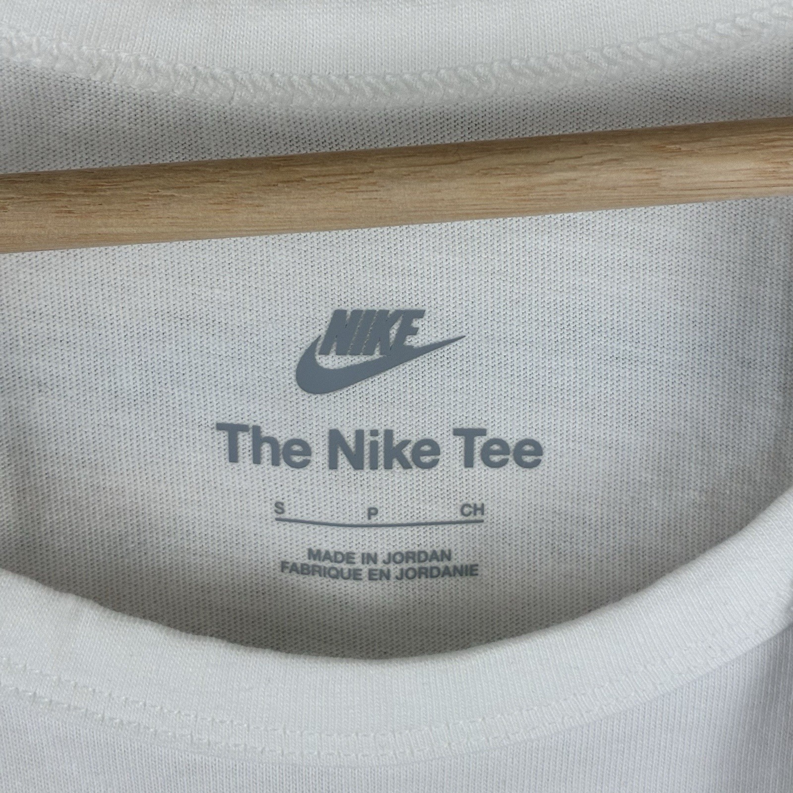 Nike Sportswear Club Men's Tank Top White Sleeveless Shirt S BQ1260-100 NWT gallery