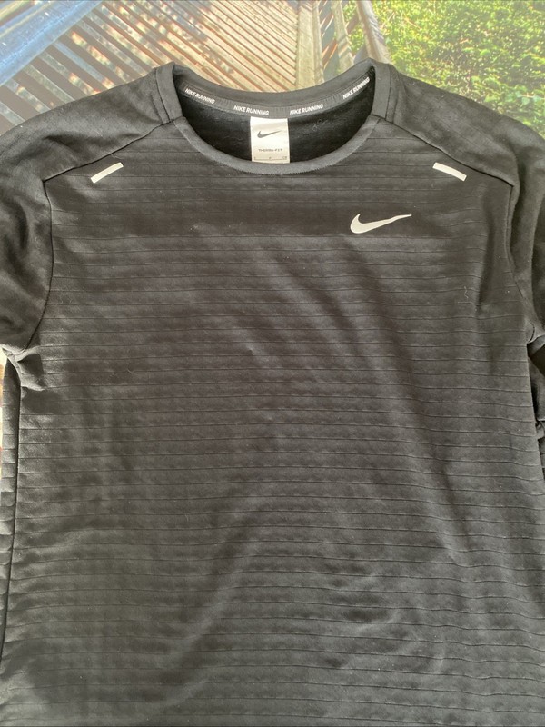 Nike Therma Sphere Dri Fit Running Long Sleeve Mens Size Small Top CU6083-010 gallery
