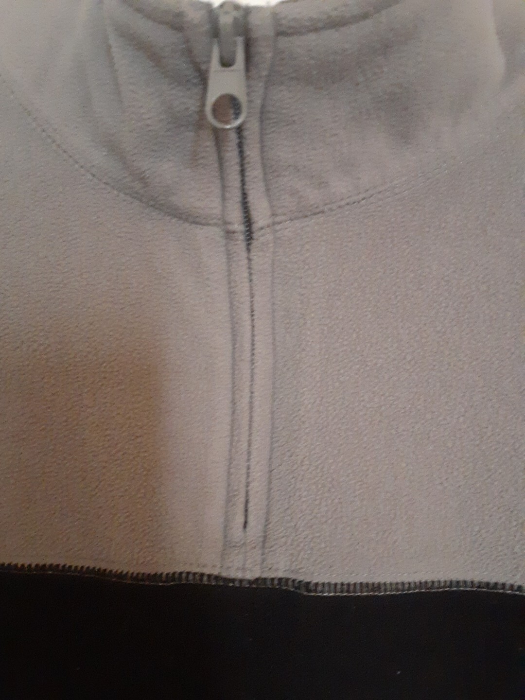 Tek Gear Gray W/ Blk Stripe 1/4 Zip Fleece Pullover w/ 2 Zip Pockets Men's Sz M gallery