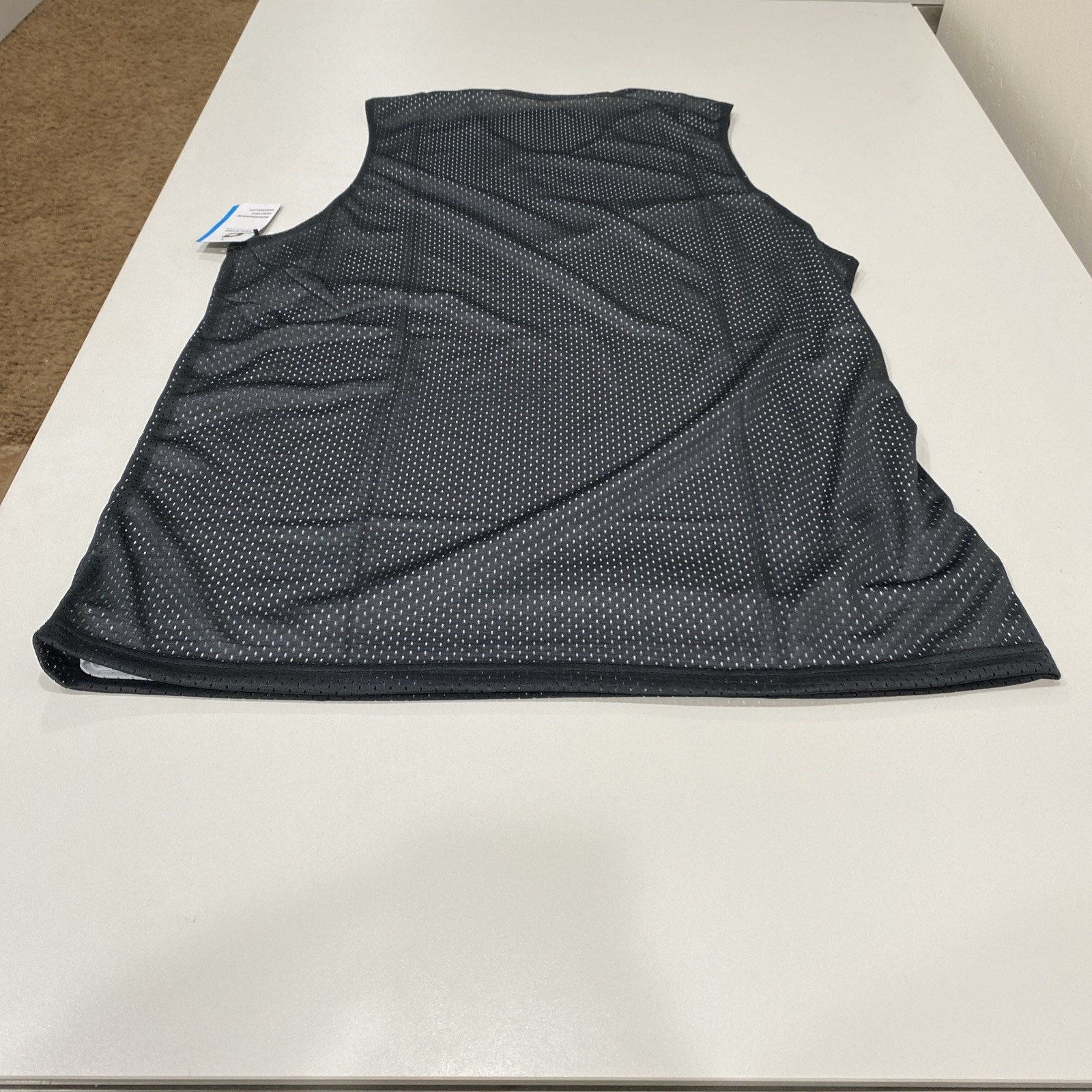 Champ Pro Adult Reversible Mesh Pinnie Size L Color Black/White gallery