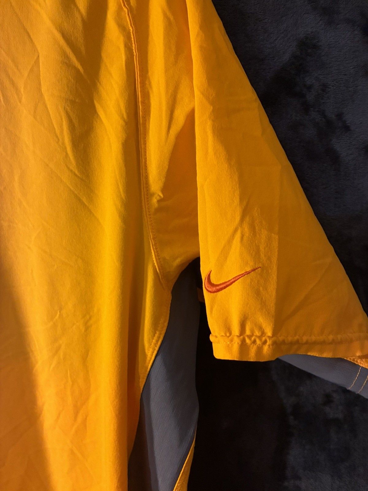 Nike Dri_Fit 1/2-zip Pullover Short Sleeve Orange MED gallery