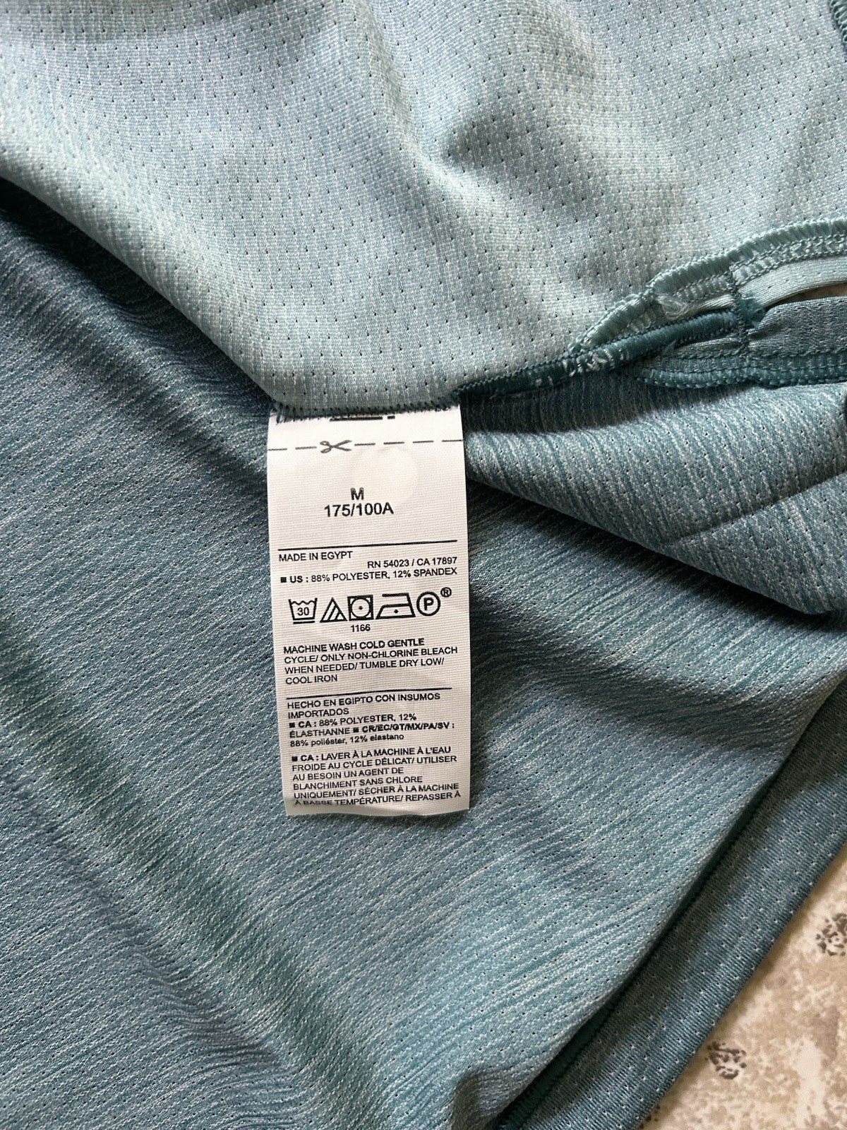 Old Navy- Men's Active Performance Vent Short Sleeve Shirt, Go Fresh, Size M gallery