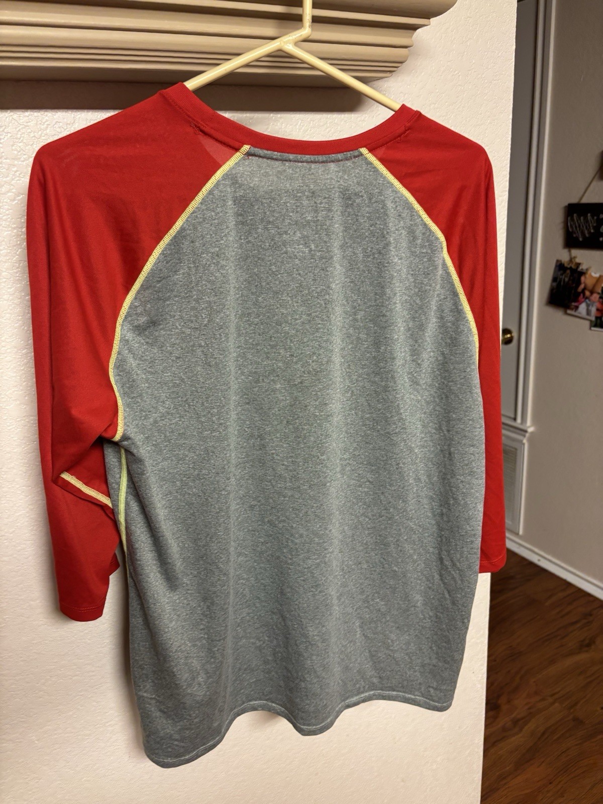 Nike Men's L Gray/Red Raglan 3/4 Sleeve Graphic Crewneck Poly Tee gallery