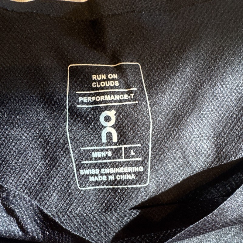 On Performance-T Men's L Gray/Black Breathable Mesh T-Shirt gallery