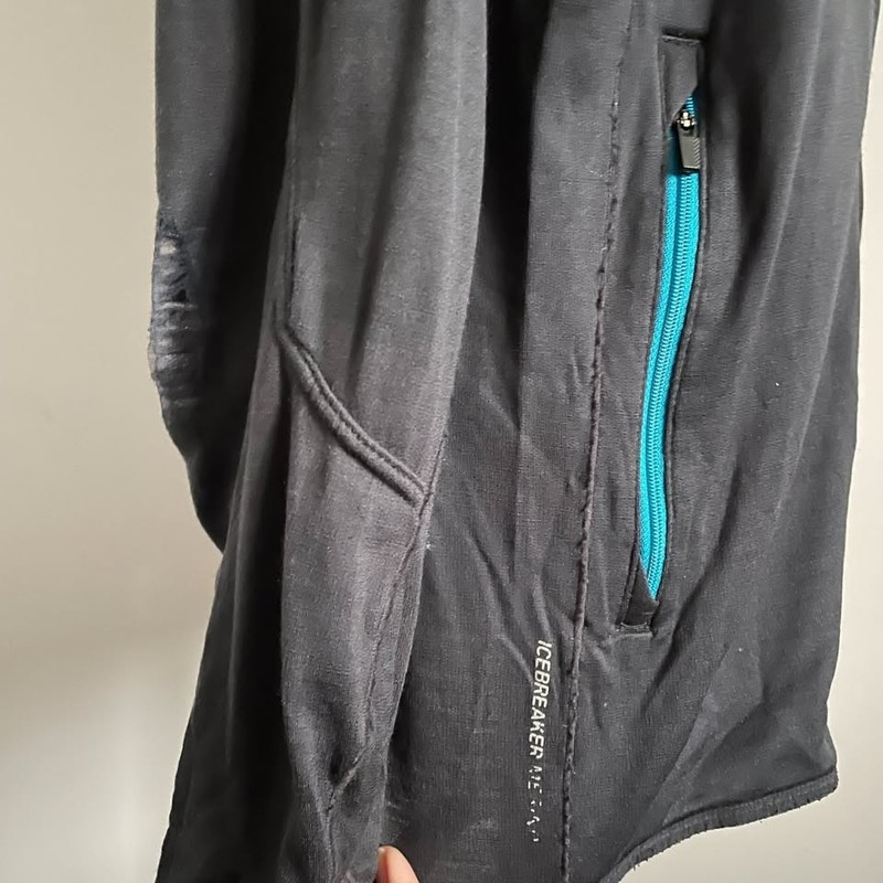 Icebreaker Merino Black Atom LS Full Zip Hooded Sweater - Medium *flaws / holes* gallery