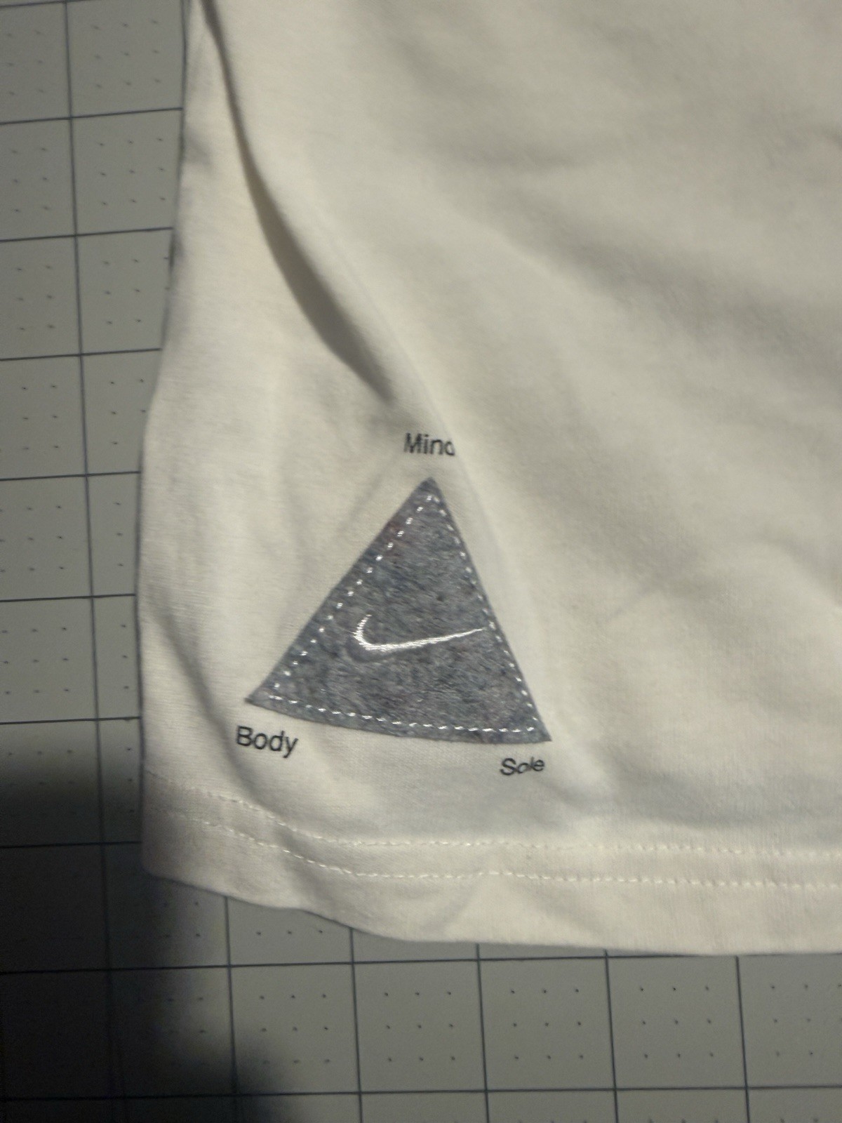 Nike The Nike Tee Graphic Print Sleeveless White Men's L Lightweight Activewear gallery