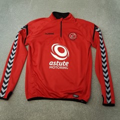 Fleetwood Town Mens 1/4 Zip Top Large Red Hummel Football Drill Training FTFC