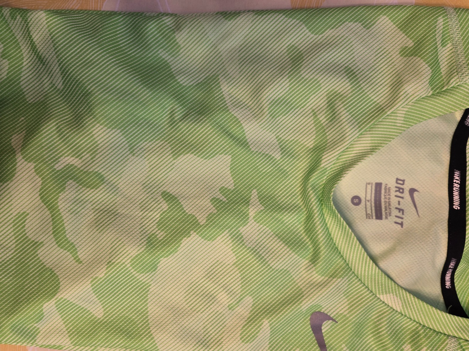 Nike electric green camouflage running shirt, Men's size S gallery