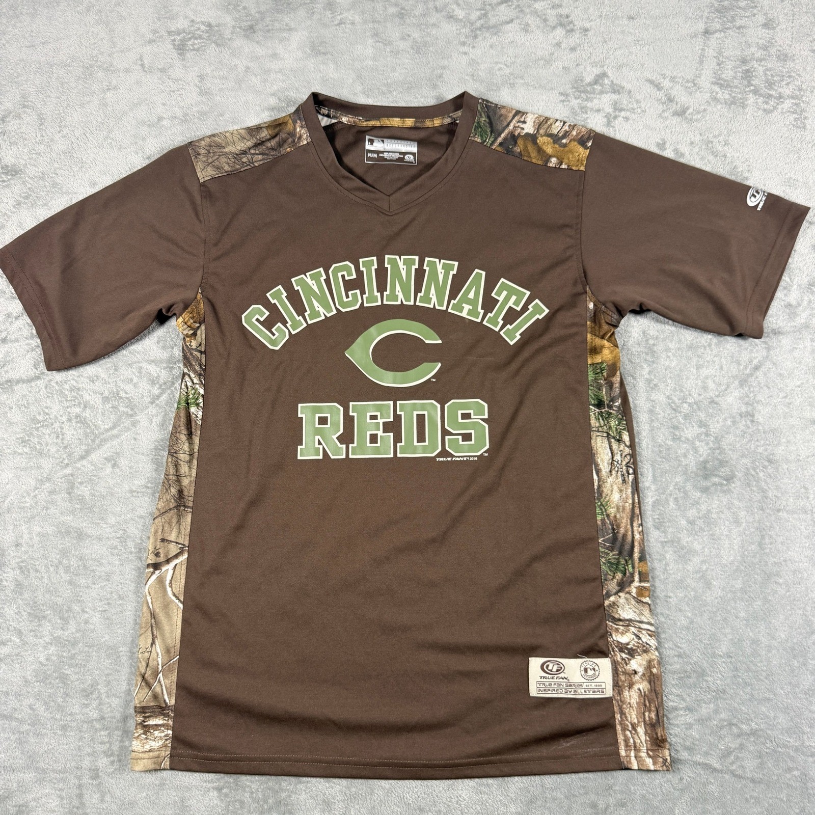 True Fan Mens Medium Cincinnati Reds MLB Jersey Brown Camo Performance V-Neck gallery