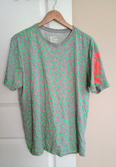 NIKE LeBron James Remix QT Gray T-Shirt Glo Green Polka Dot Dri-Fit sz XL Specia