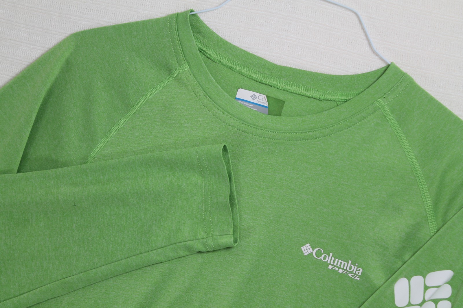 Columbia Mens M PFG Pullover Long Sleeve Shirt Neon Green Omni-Shade Protection gallery