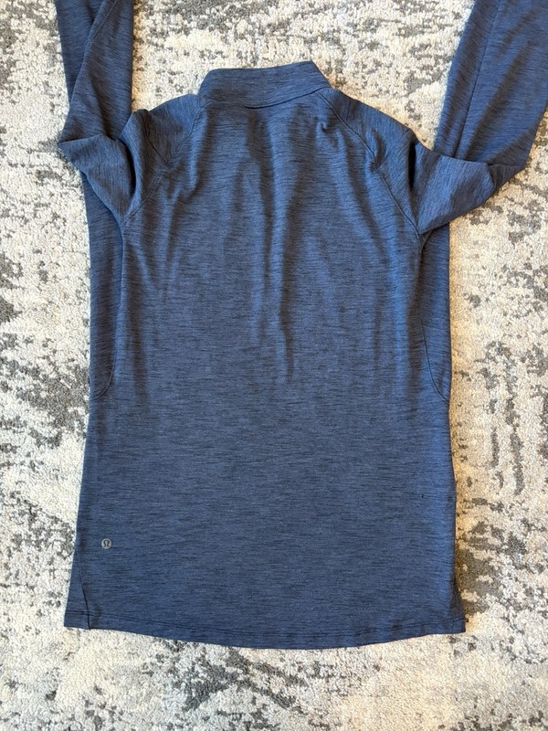 Lululemon Surge Warm Half-Zip Blue Size Medium Long Sleeve Shirt gallery