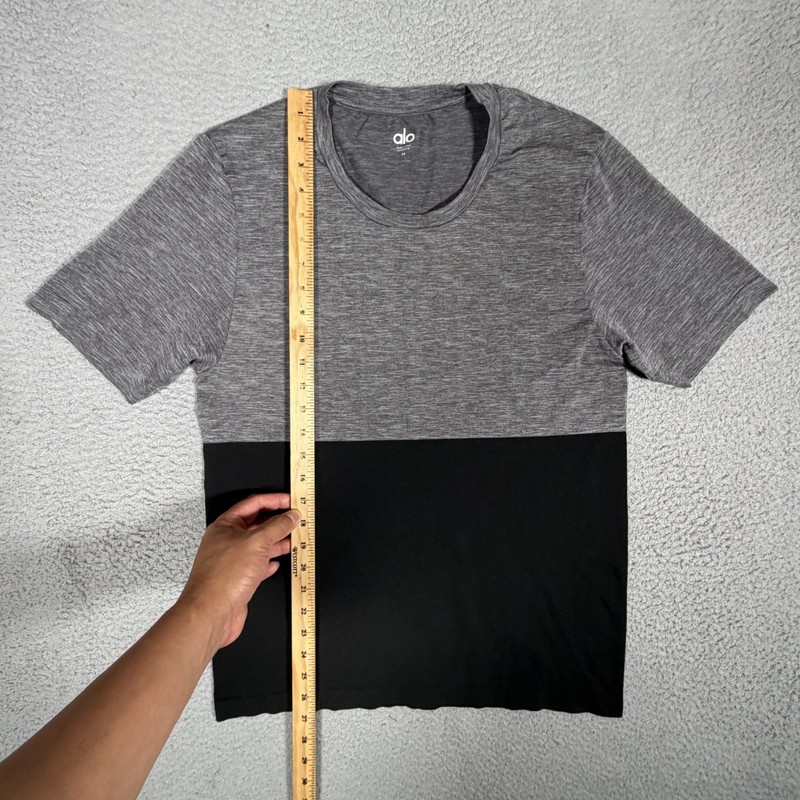 ALO Shirt Mens Medium Gray Performance Stretch Athletic Workout Gym Crossfit gallery