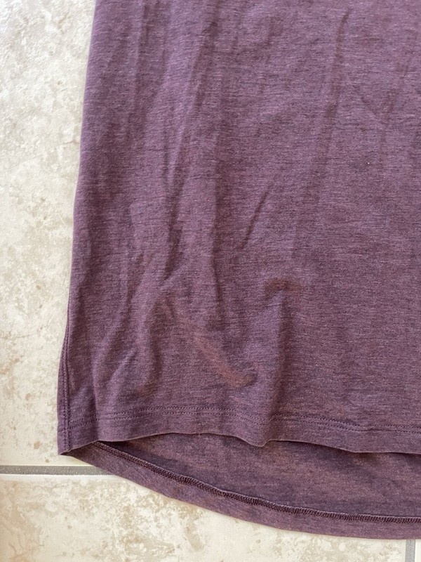 Lululemon Men’s Short Sleeve Large Red Athletic T-Shirt Classic Work Travel Tee gallery