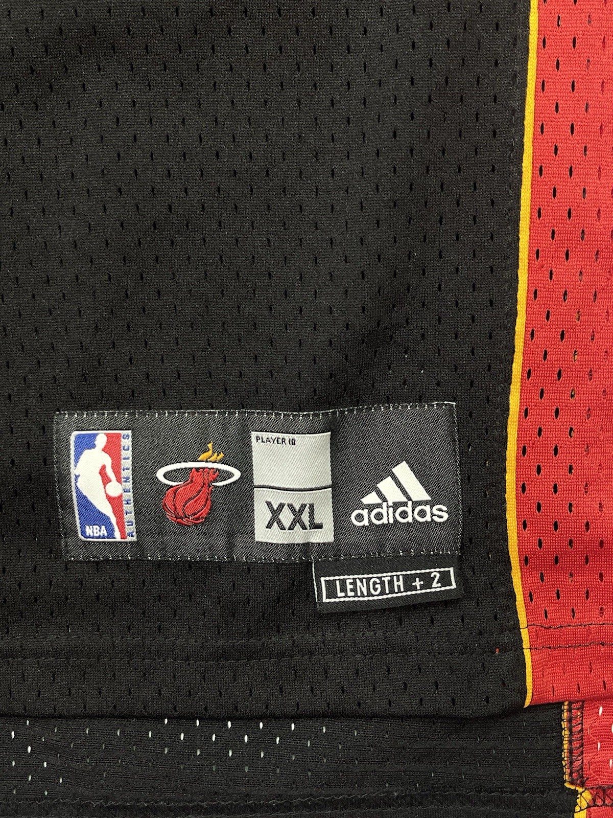 Dwyane Wade Men's Large XXL Adidas Swingman Miami Heat NBA Jersey Black Vintage gallery