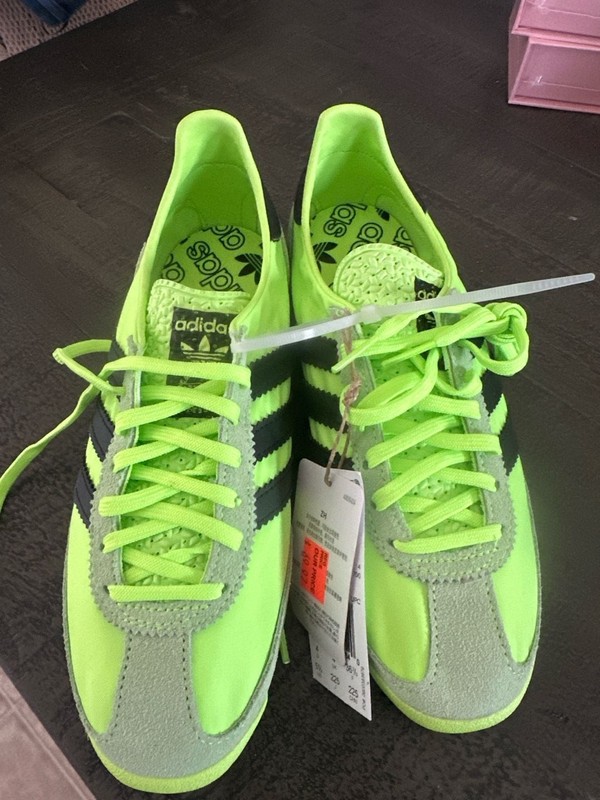 adidas Originals Women's SL 72 OG Sneakers - Signal Green / Black gallery
