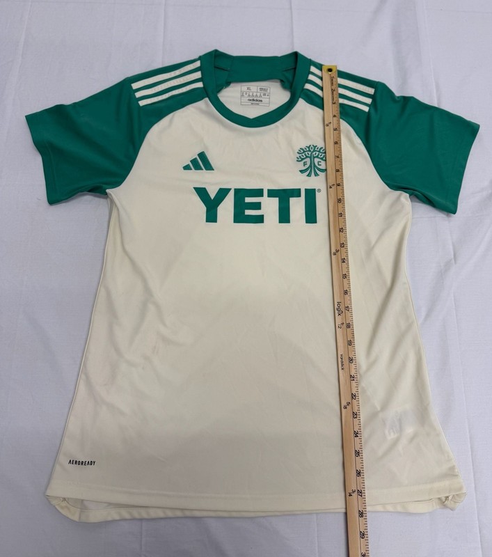 Adidas Austin FC 2023 Sentimiento Kit Soccer Jersey Size XL gallery