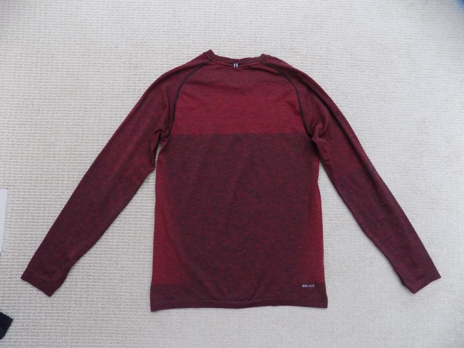 MENS S SMALL NIKE KNIT RUNNING DRI FIT LS T SHIRT TOP RED BLACK HEATHER 642124 gallery