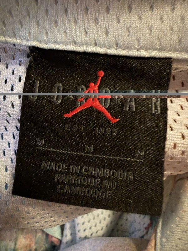 Nike Air Jordan Essentials Printed Mesh Camp Shirt IB3007-133 Men's Size M gallery