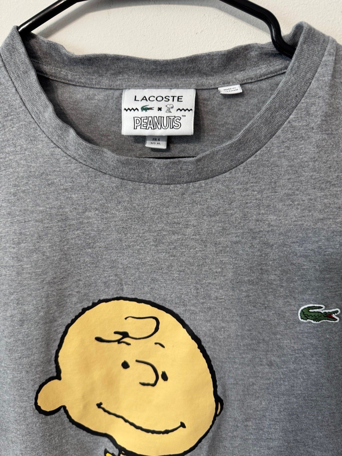 LACOSTE/PEANUTS CHARLIE BROWN GRAY TEE xl gallery
