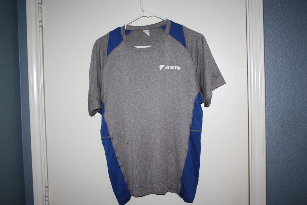 Sport-Tek Colorblock Competitor Tee Daikin Branded size Medium - good condition